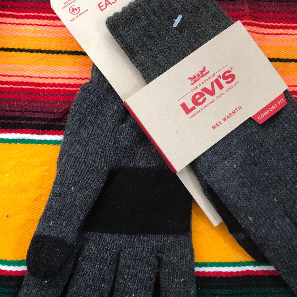 Gloves - Picture 5 of 5